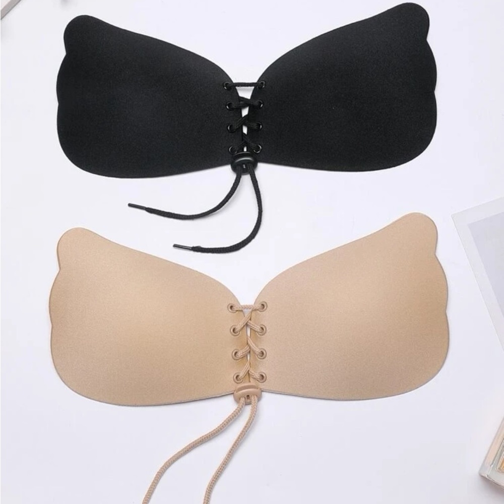 2-pack of breast stickers thickened push-up nipple stickers.
